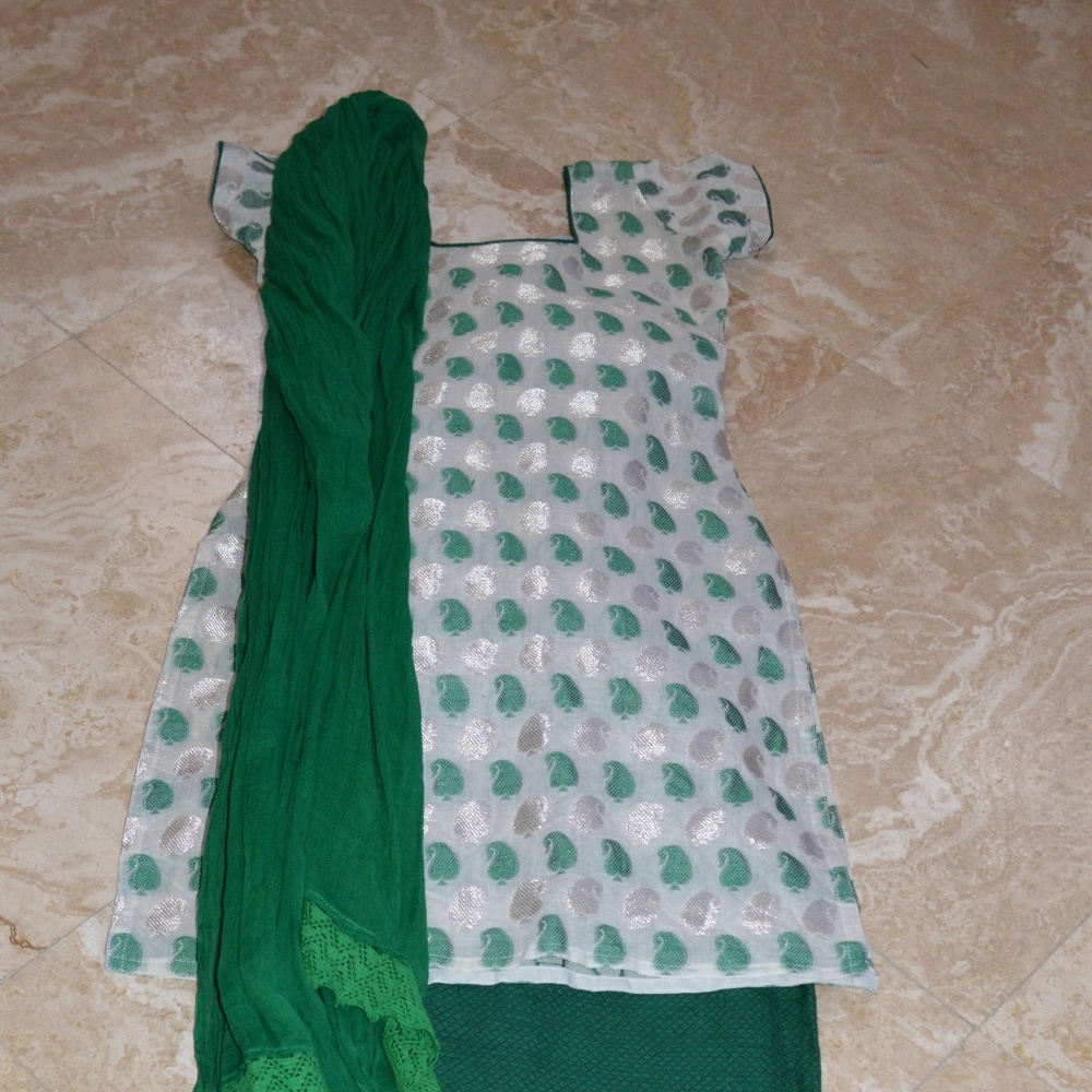 *** NEW COTTON WHITE GREEN SALWAR KAMEEZ SET + FREE GIFT ***